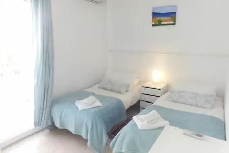 아파트 Amplio Con Piscina Cerca De La Playa 네르하