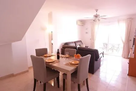 Apartment Amplio Con Piscina Cerca De La Playa Nerja