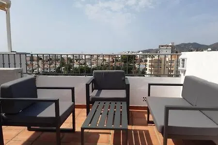 Amplio Con Piscina Cerca De La Playa